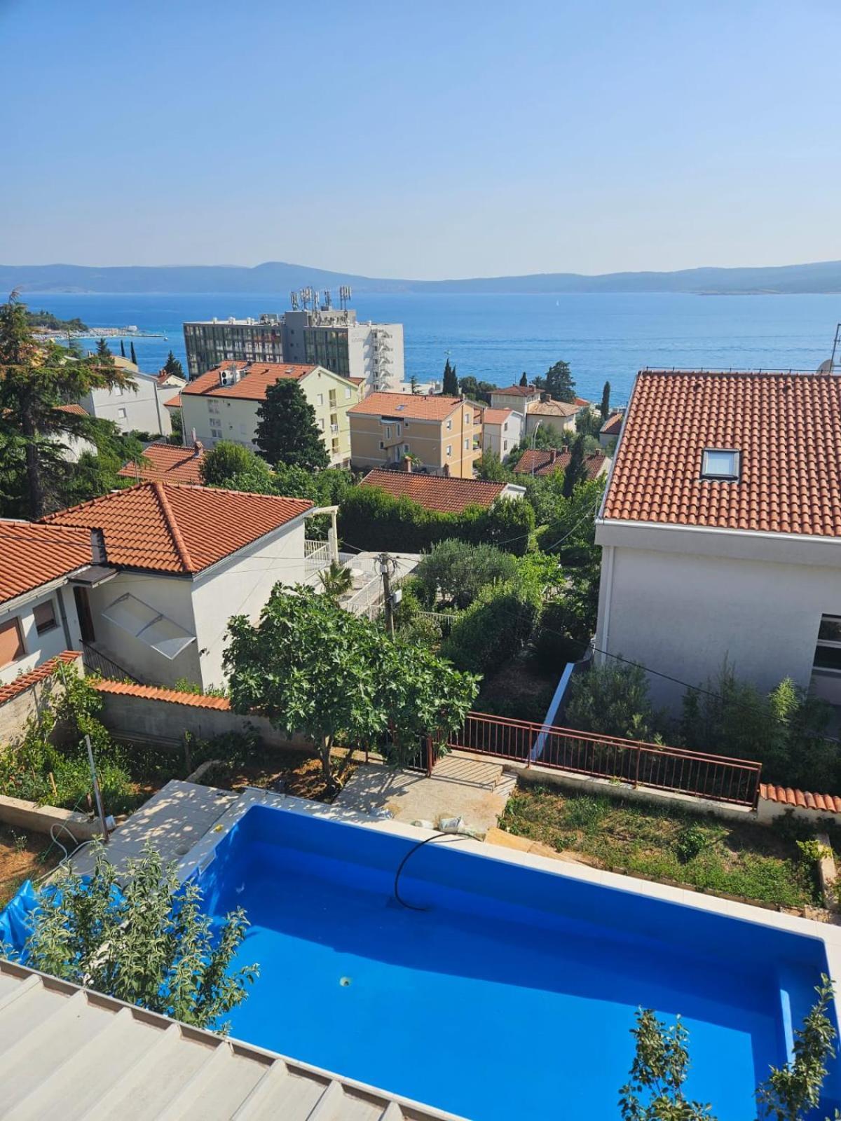 Apartments With Swimming Pool 9X4M Selce Exterior photo